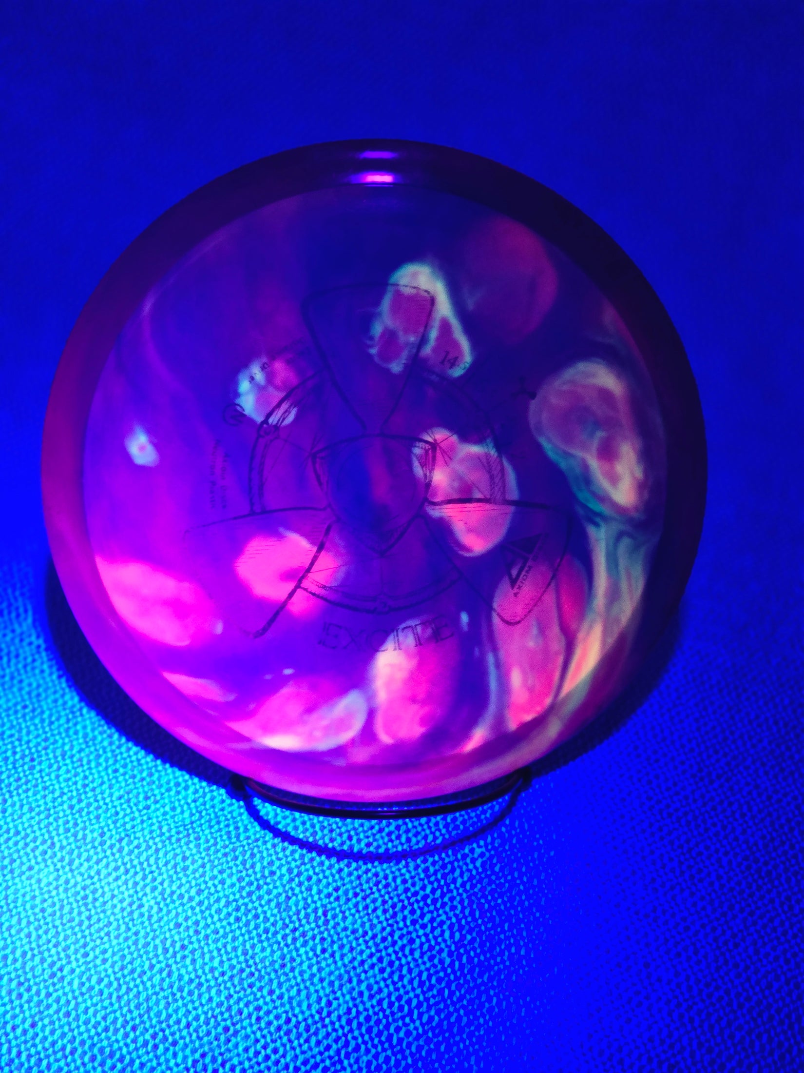 Load image into Gallery viewer, Axiom Excite Distance Driver w/ Custom Cell Dye - Neutron 173g