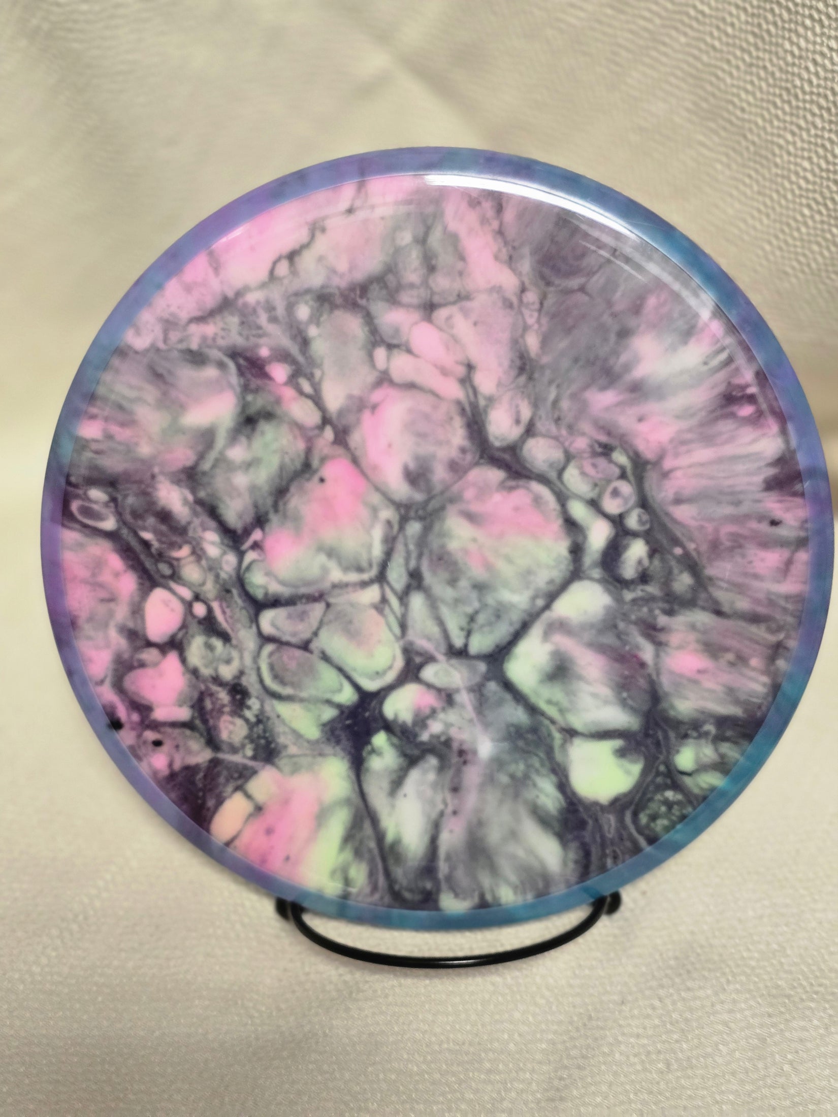 Load image into Gallery viewer, Axiom Hex Midrange Driver w/ Custom Cell Dye - Neutron 178g