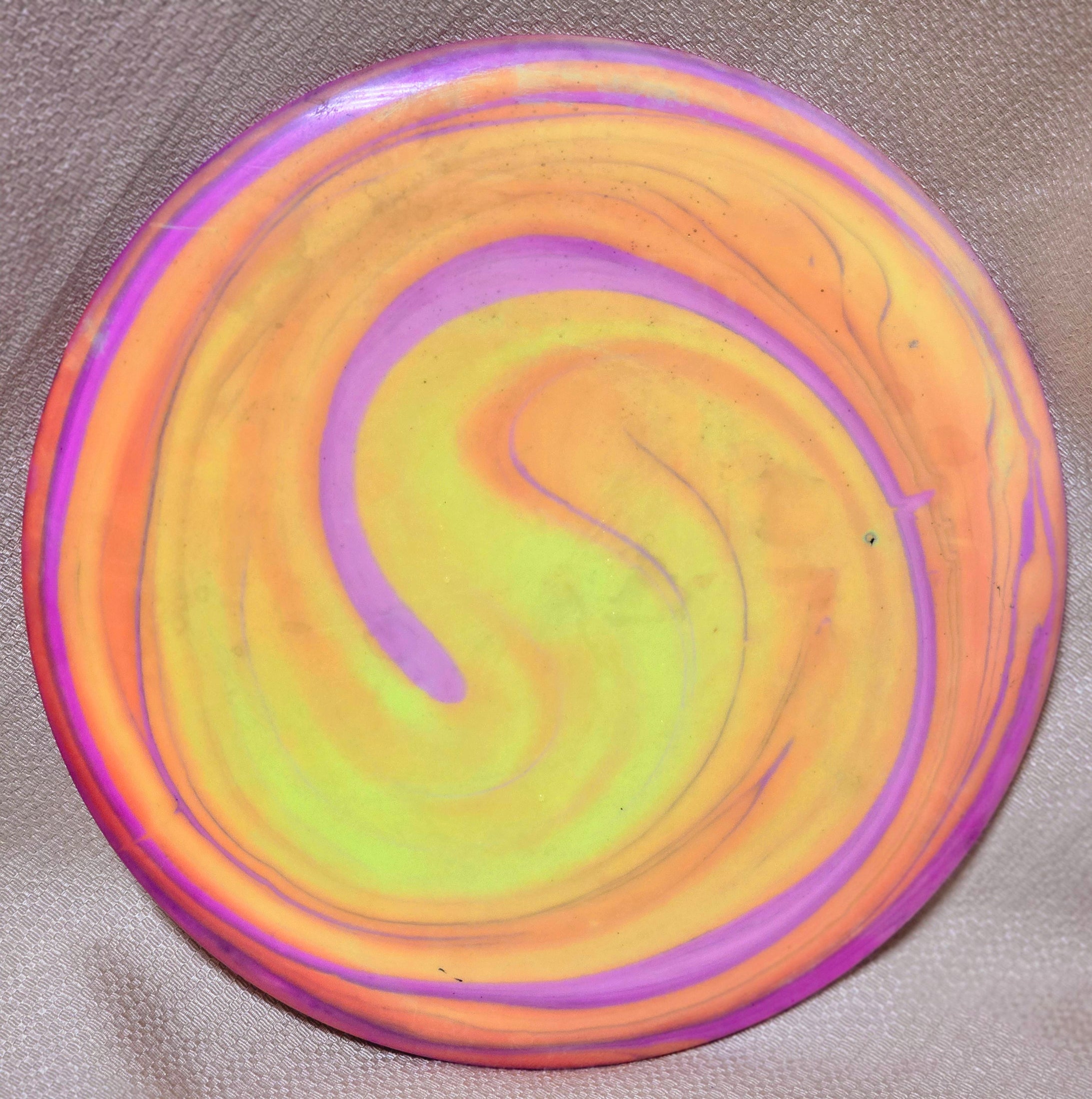 Load image into Gallery viewer, Innova Destroyer Distance Driver w/ Custom Dye- Star 171g