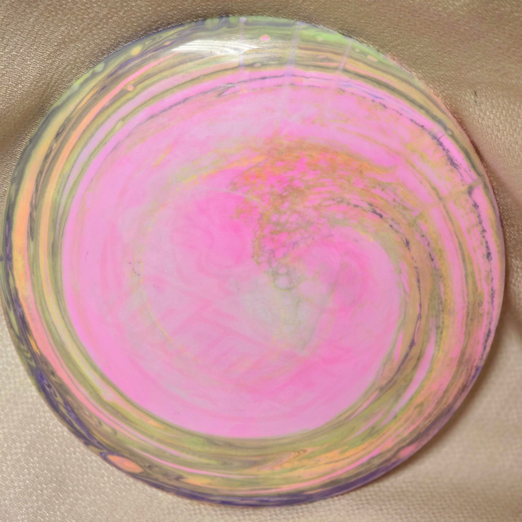 Load image into Gallery viewer, Innova Mamba Distance Driver w/ Custom HUV Dye - Star 175g