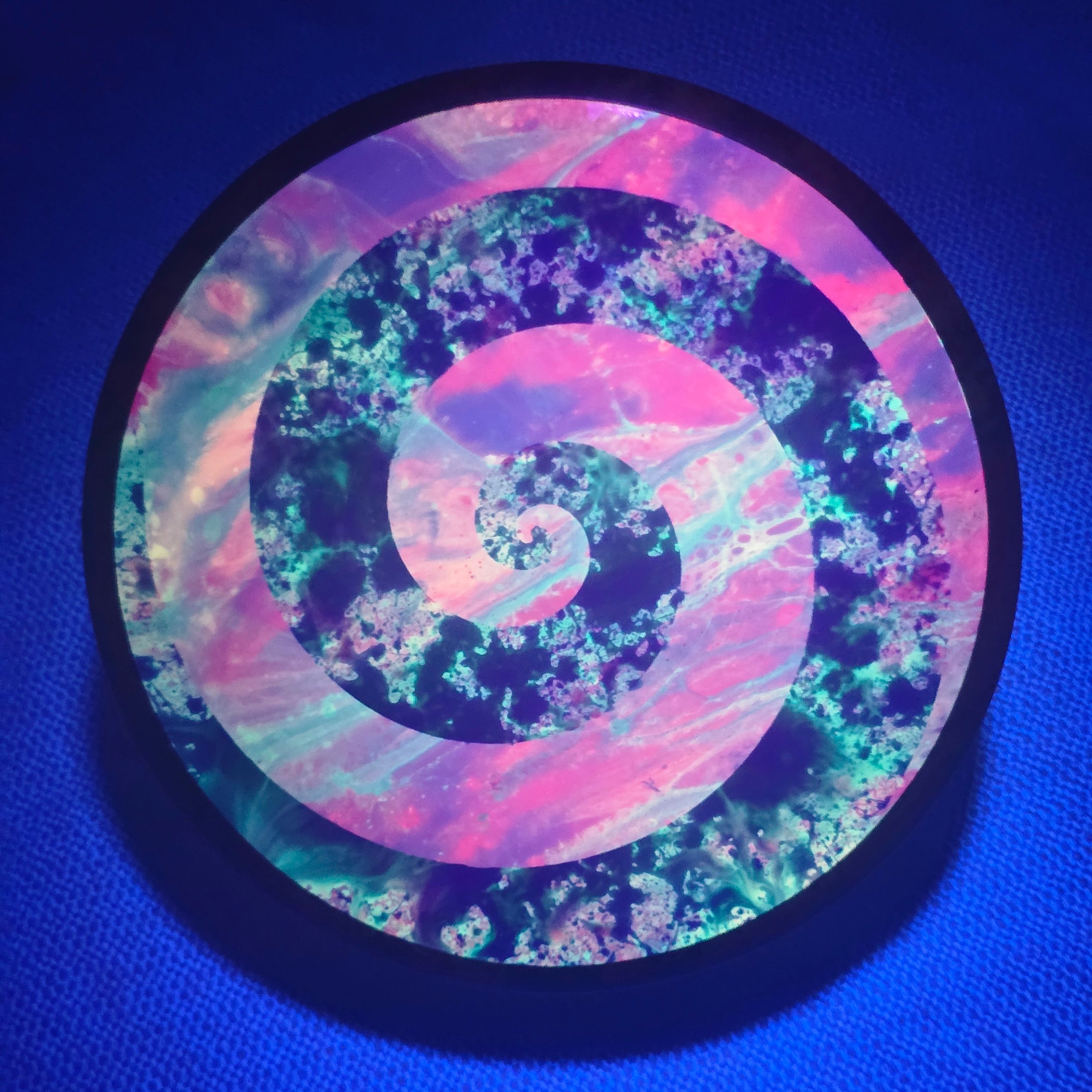 Load image into Gallery viewer, MVP Signal Fairway Driver w/ Custom HUV Dye - Neutron 162g