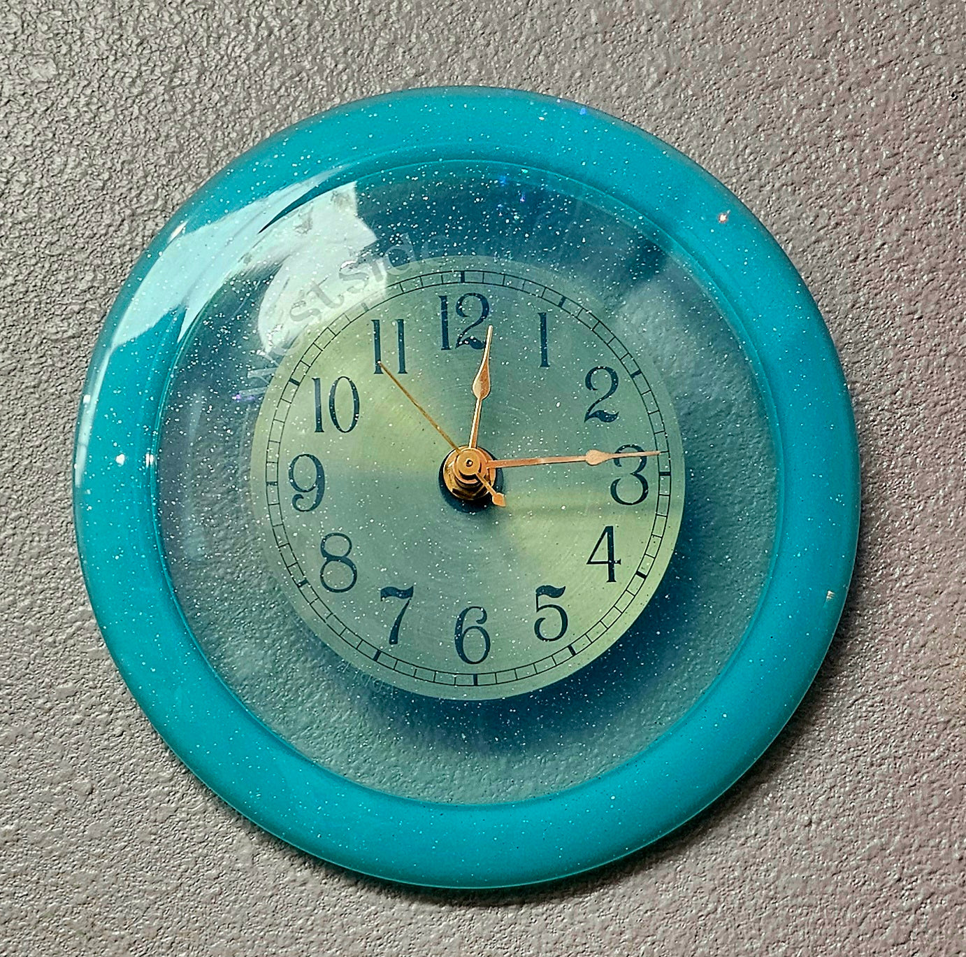 Load image into Gallery viewer, Disc Golf Wall Clock - Adder
