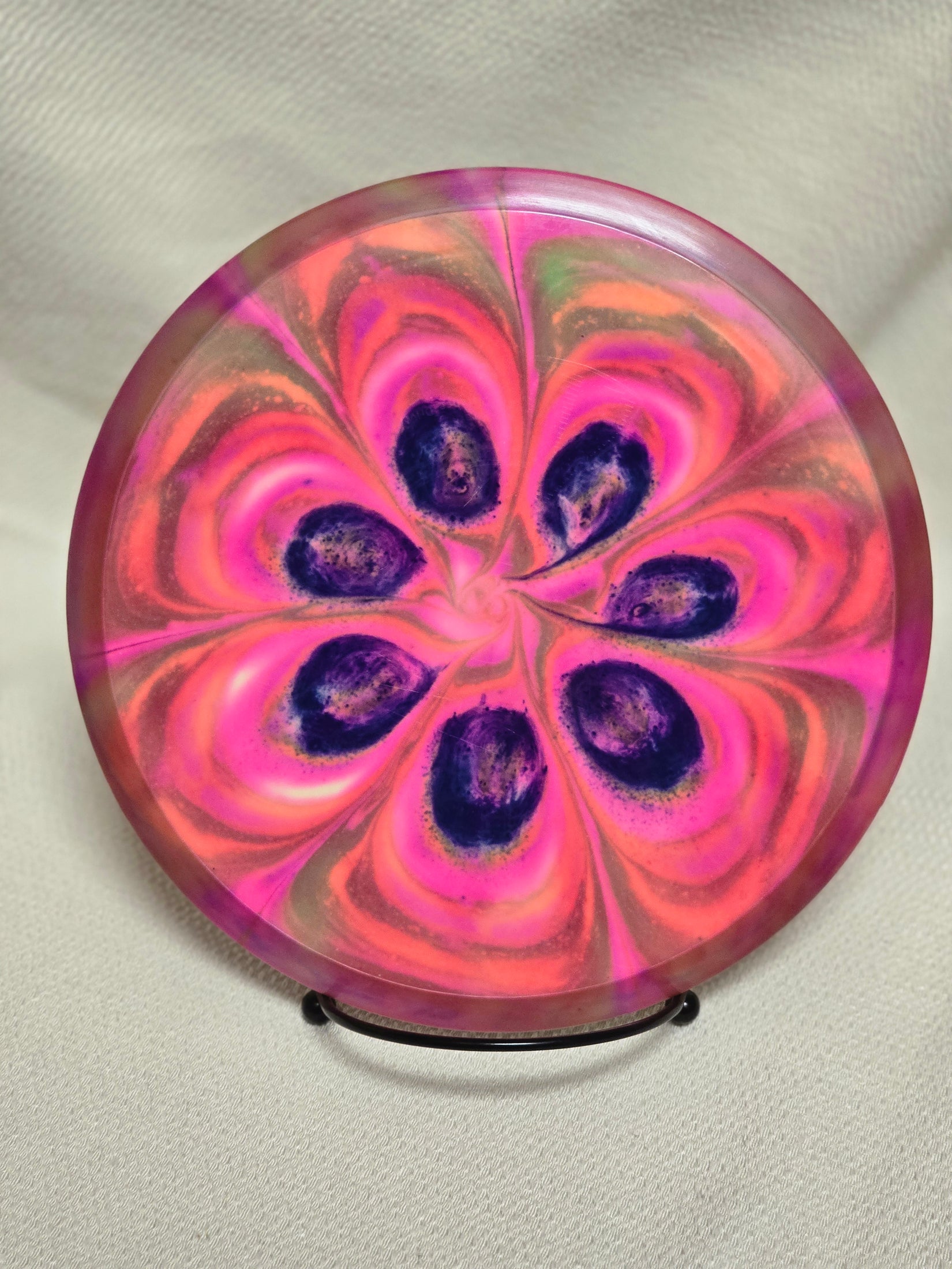 Load image into Gallery viewer, Axiom Wrath Distance Driver w/ Custom HUV Dye - Neutron 168g
