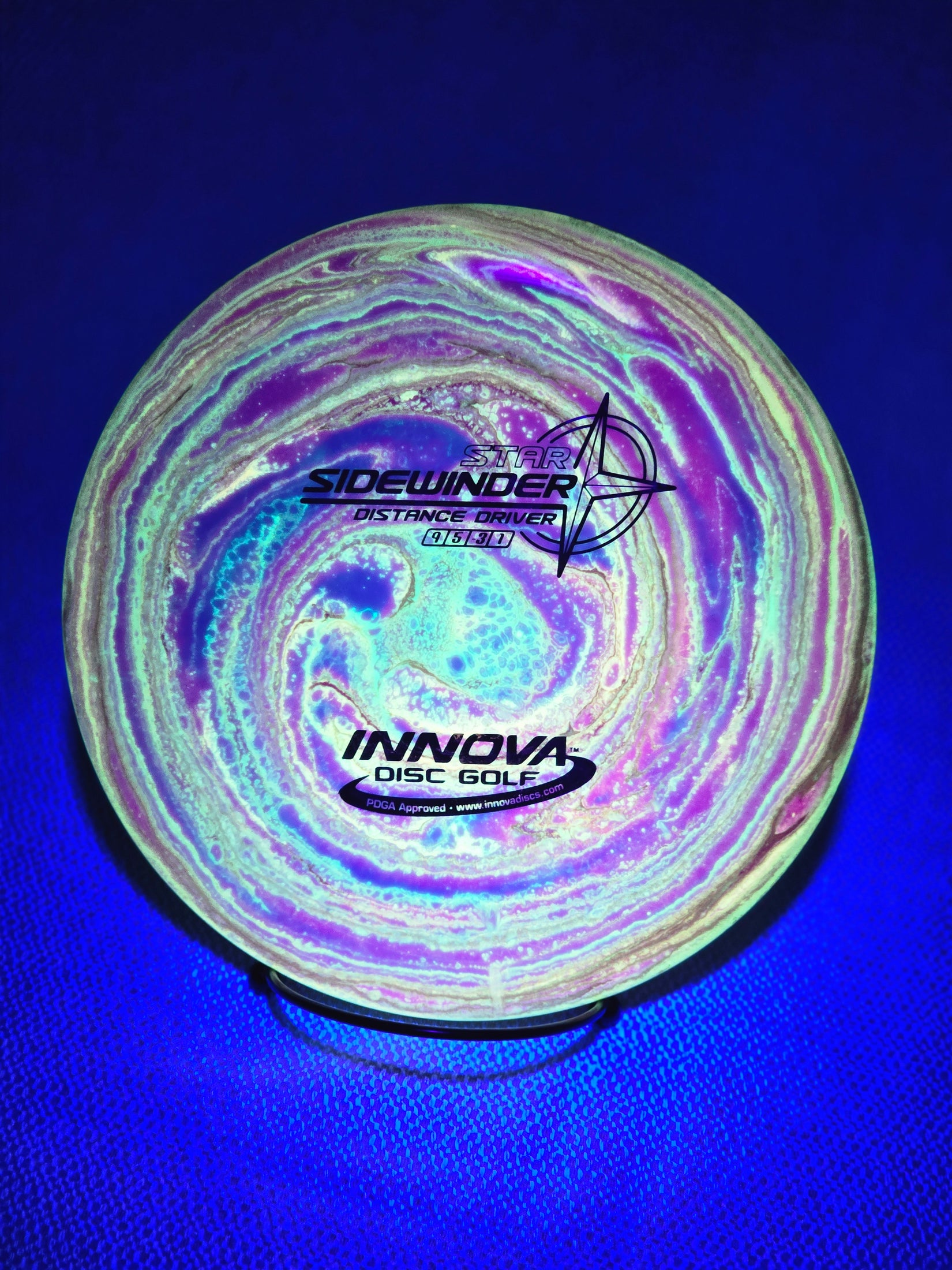 Load image into Gallery viewer, Innova Sidewinder Distance Driver w/ Custom HUV Dye - Star 147g
