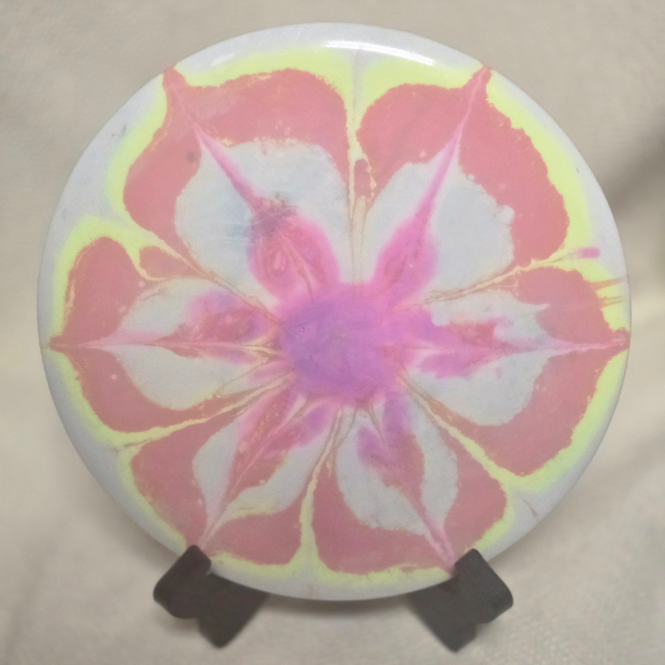 Load image into Gallery viewer, Innova Gorgon Distance Driver w/ Custom HUV Dye - Star 163g
