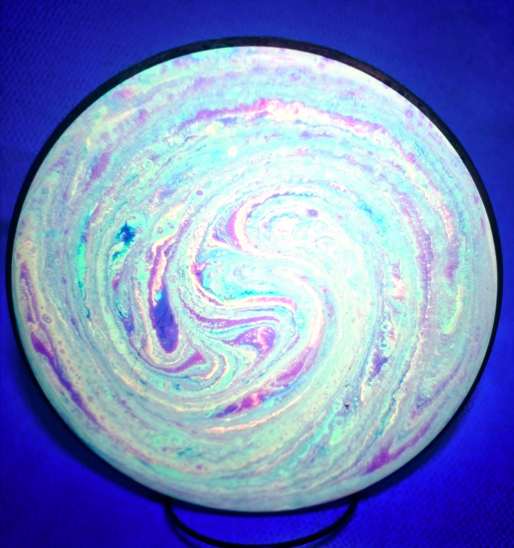 Load image into Gallery viewer, MVP Glitch Hybrid Putt and Approach Disc w/ Custom HUV Dye - Neutron Soft 154g
