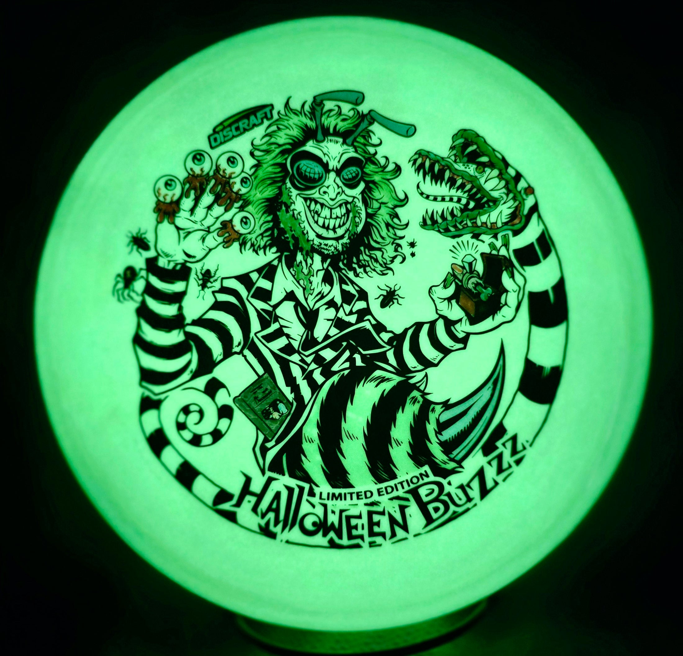 Load image into Gallery viewer, Discraft 2024 Halloween Glow Buzzz w/ Hand Filled Stamp - Glow 176g
