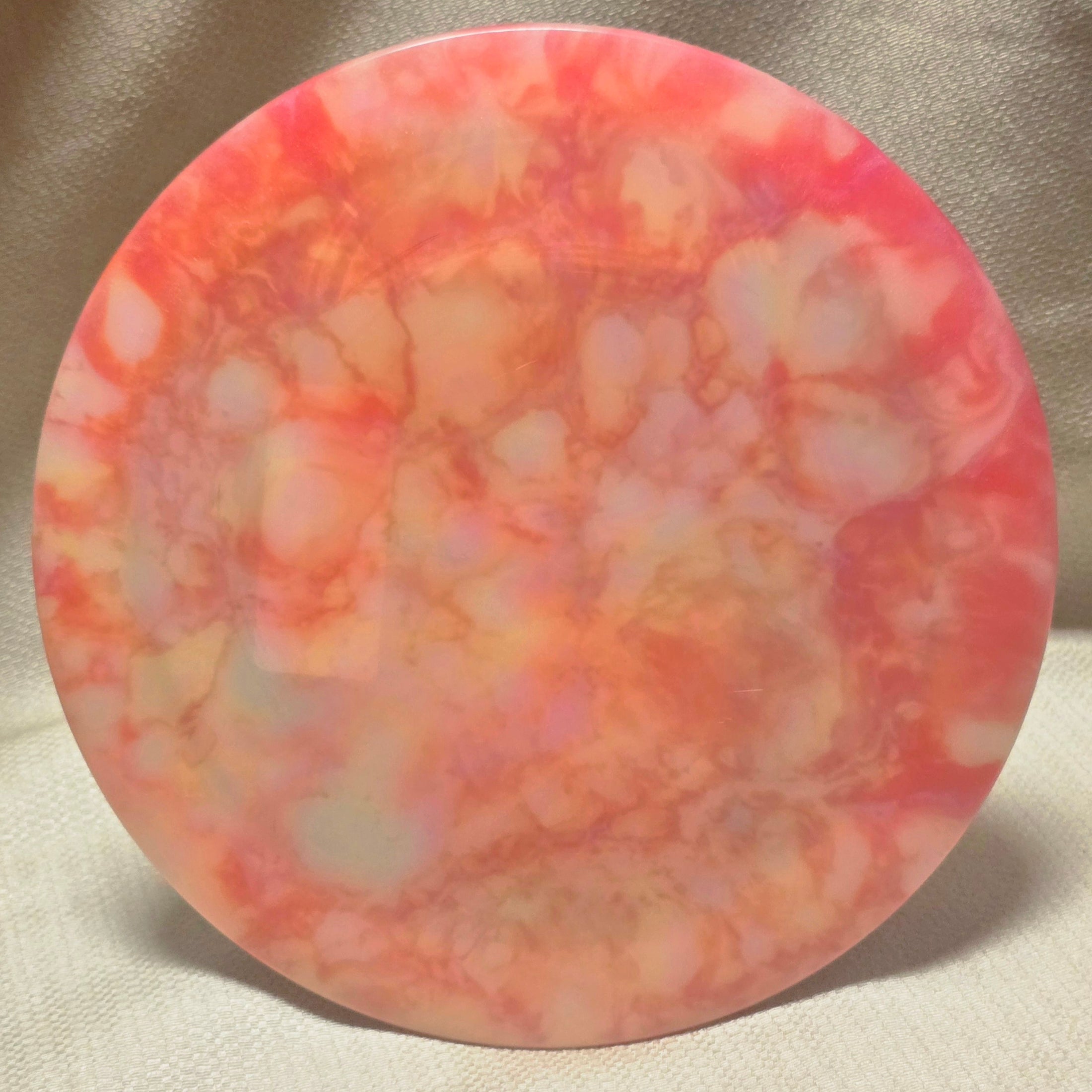 Load image into Gallery viewer, Innova Glow Shryke Distance Driver w/ Custom HUV Dye- Champion Glow 175
