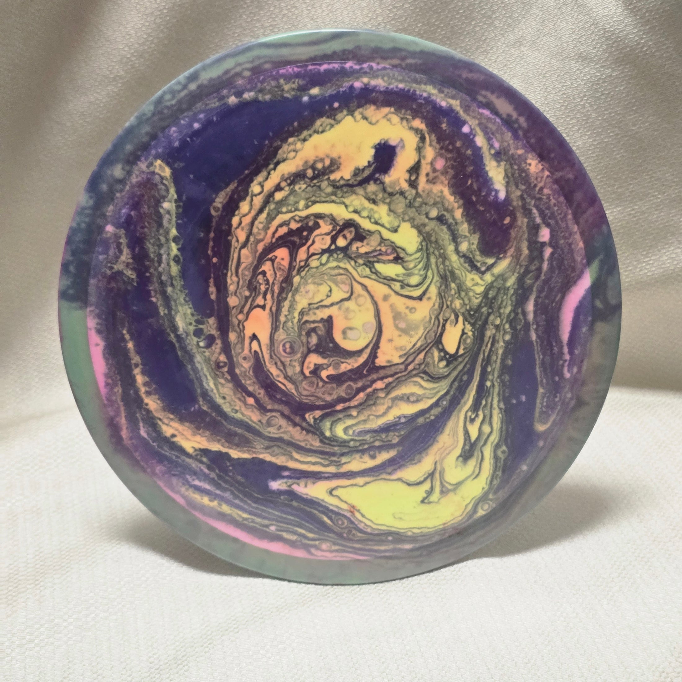 Load image into Gallery viewer, Axiom Defy Distance Driver w/ Custom Organic Swirl Dye - Neutron 174g
