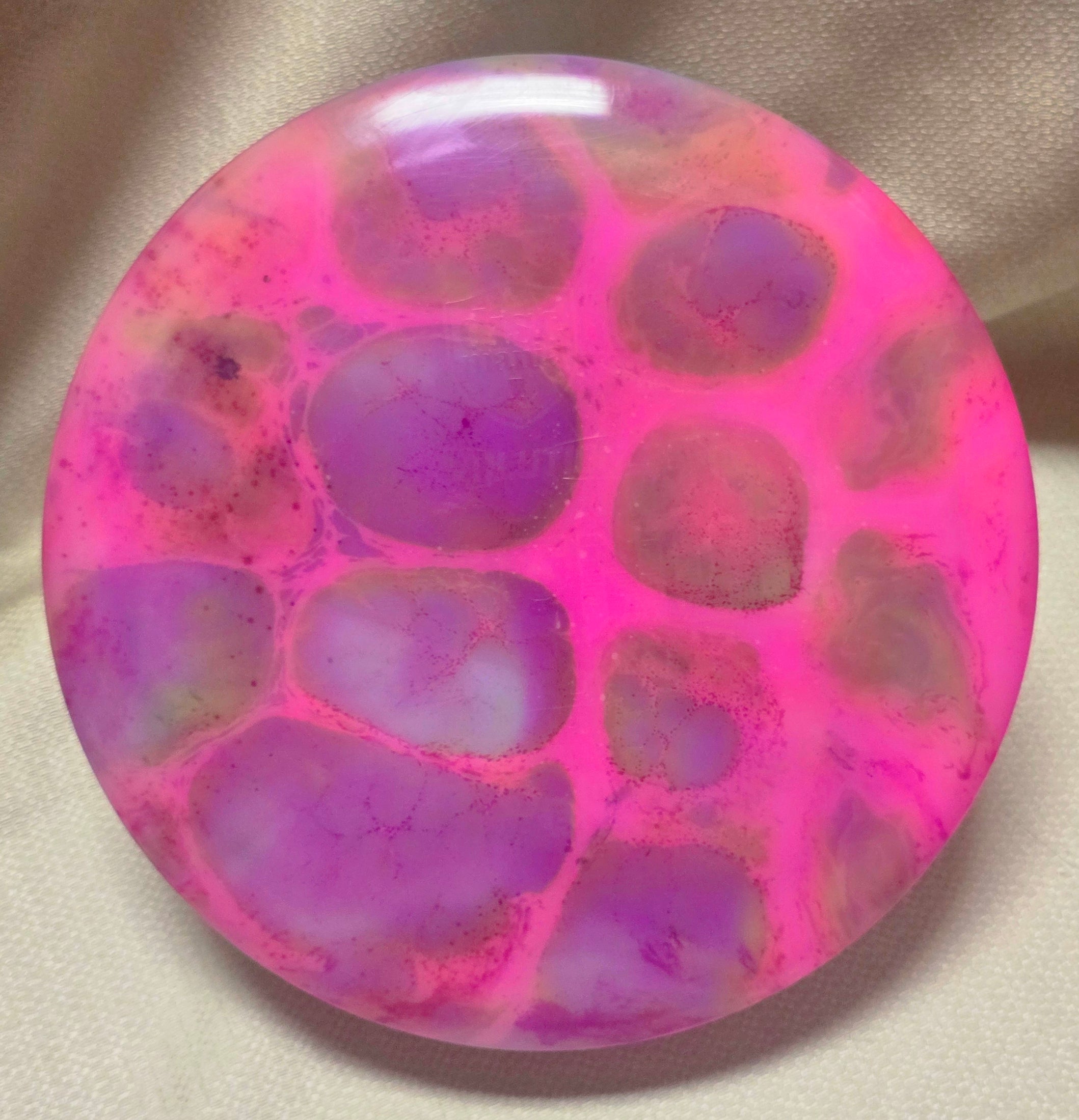 Load image into Gallery viewer, Dynamic Discs Essence Fairway Driver w/ Custom HUV Dye - Neo Evolution 169g

