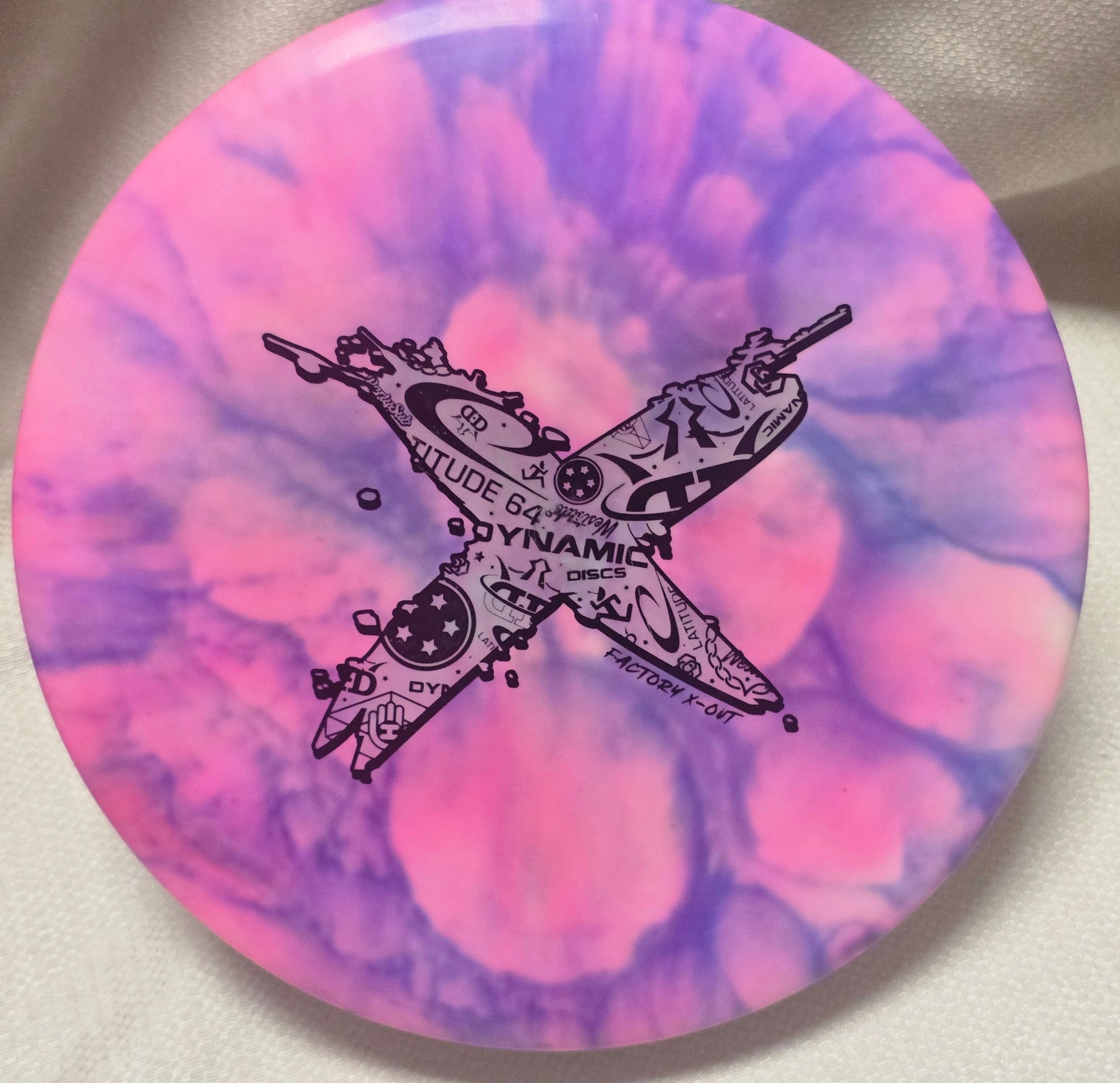 Load image into Gallery viewer, Latitude 64 Compass Midrange w/ Custom Cell Dye - Gold 179g
