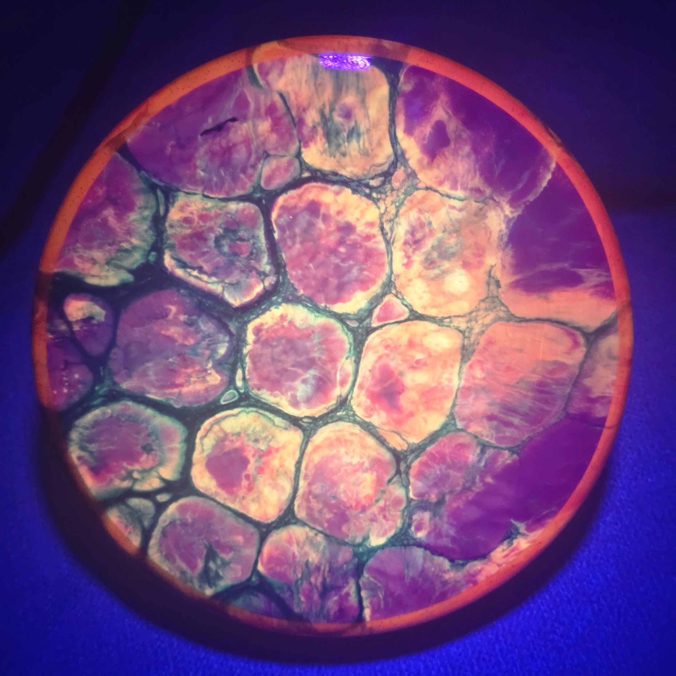 Load image into Gallery viewer, Axiom Pyro w/ Metal Flake Rim &amp; Custom Dragon Scale Dye - Neutron 178g
