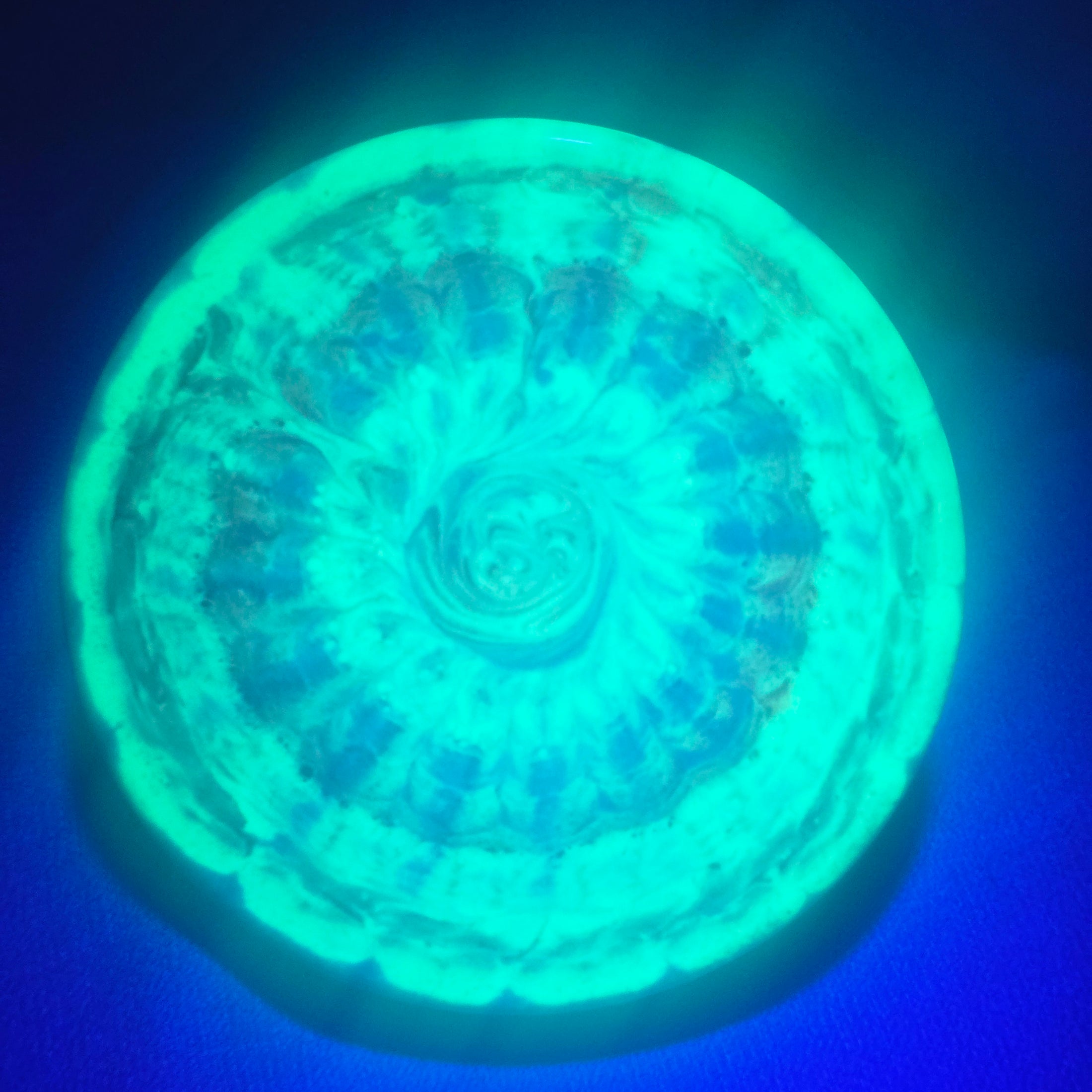 Load image into Gallery viewer, Innova Toro Midrange w/ Custom Burst Dye - Star 172g
