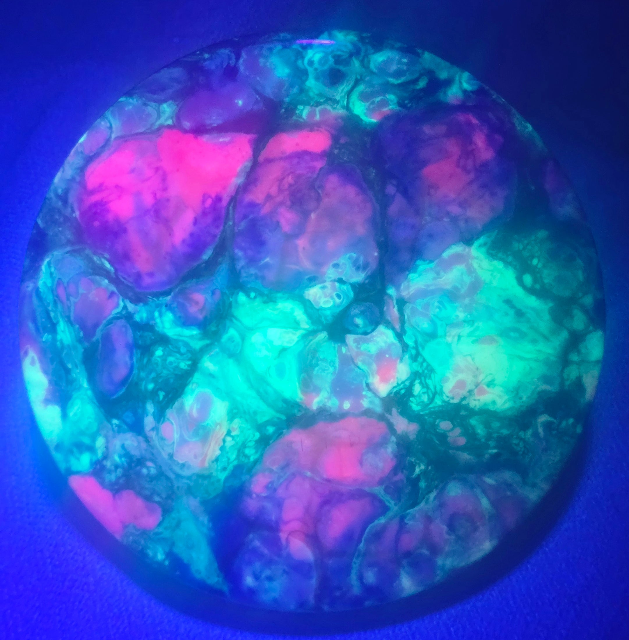 Load image into Gallery viewer, Discmania Tactic Special Edition w/ Custom Organic Cell Dye - Neo Evolution 173g
