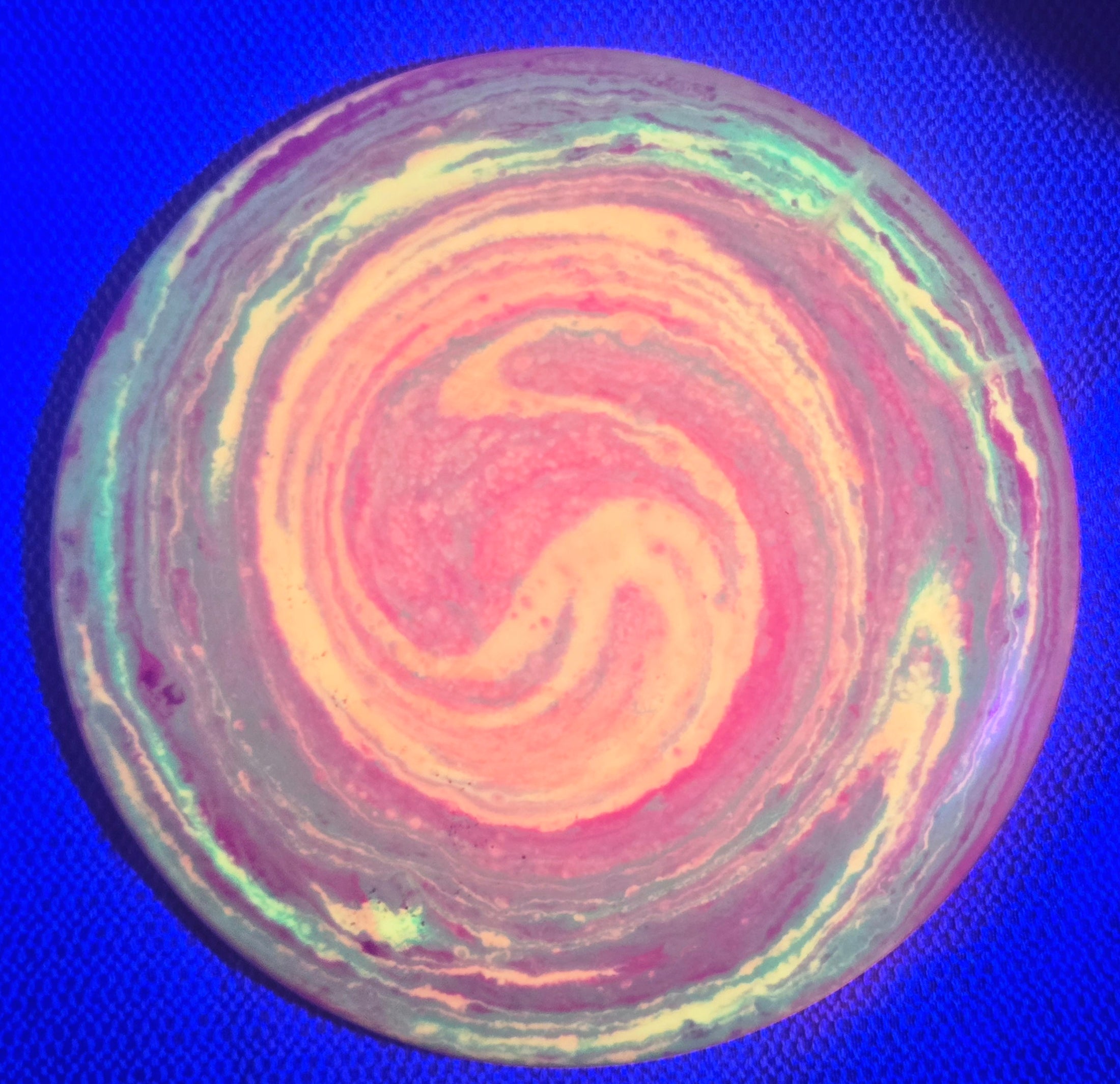 Load image into Gallery viewer, Innova Mirage Approach Putter w/ Custom Swirl Dye - Star 175g
