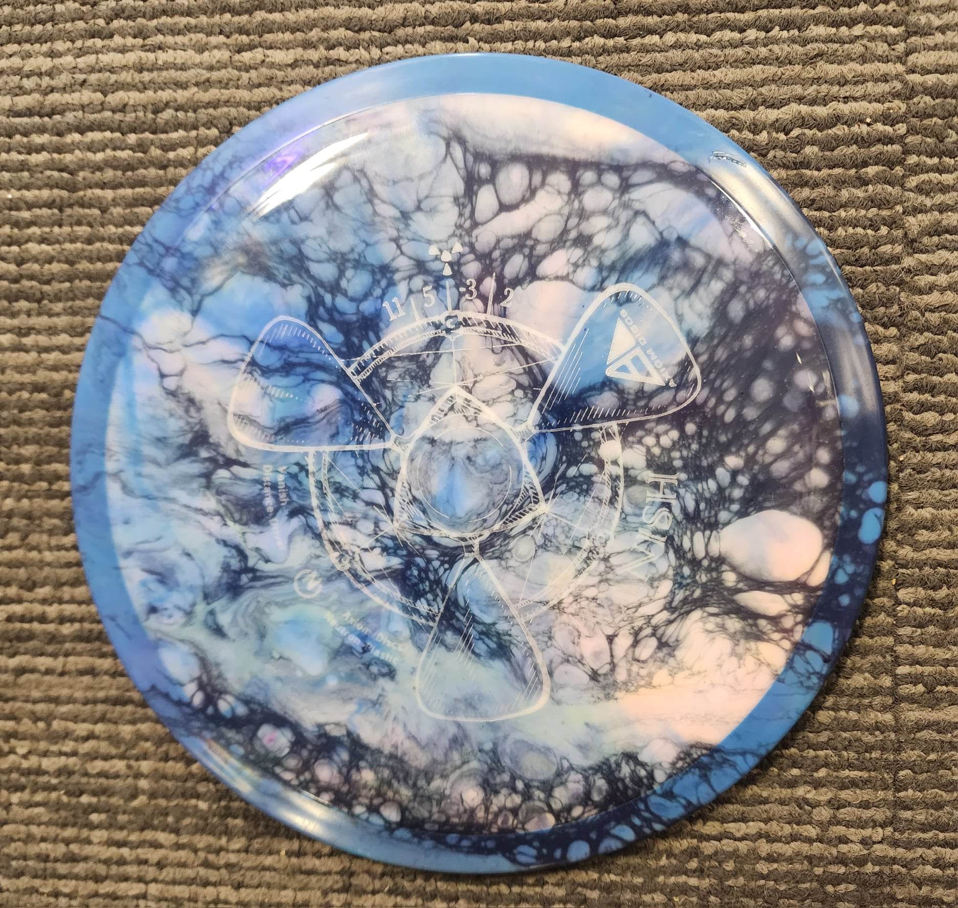 Load image into Gallery viewer, Axiom Vanish Distance Driver w/ Custom Planetary Dye - Neutron 166g
