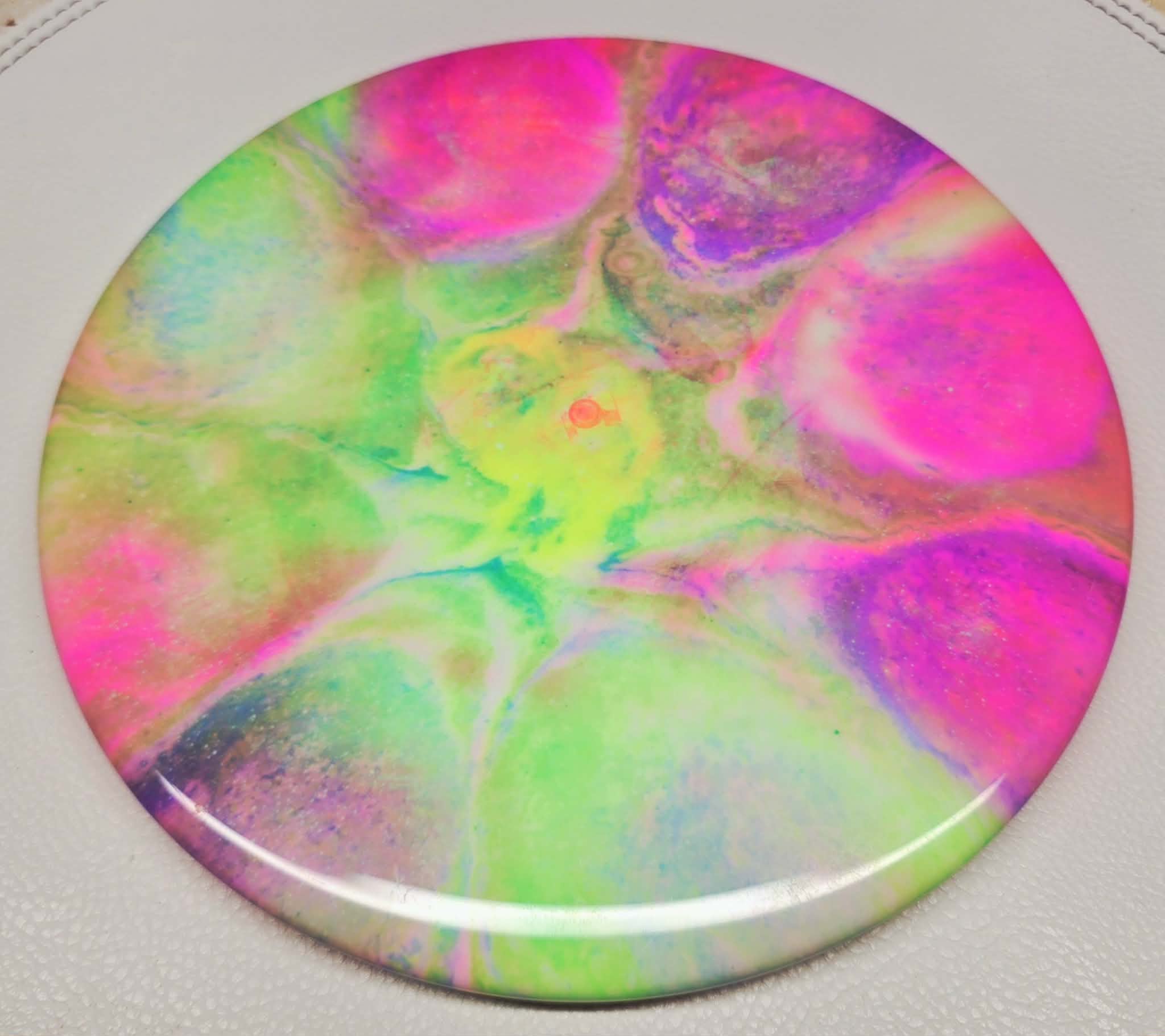 Load image into Gallery viewer, Kastaplast Jarn w/ Custom Cell Dye - K1 176g
